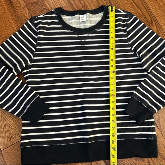 Amazon Essentials Fleece Crewneck Pullover Navy and White Striped size M - Picture 5 of 6